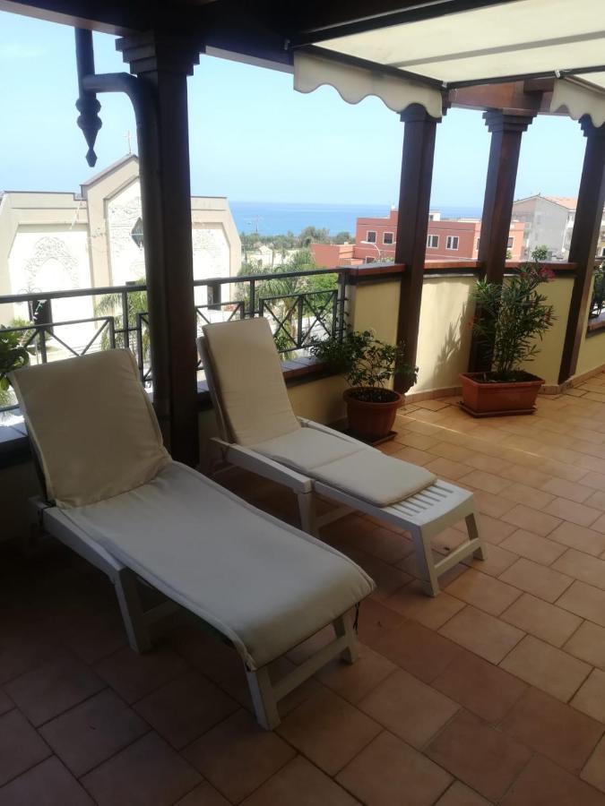 "Appartamento Del Mare Gliaca" Con Vista Isole Eolie,Ampia Terrazza,Wifi E Parcheggio Privato Gratuito Piraino Buitenkant foto