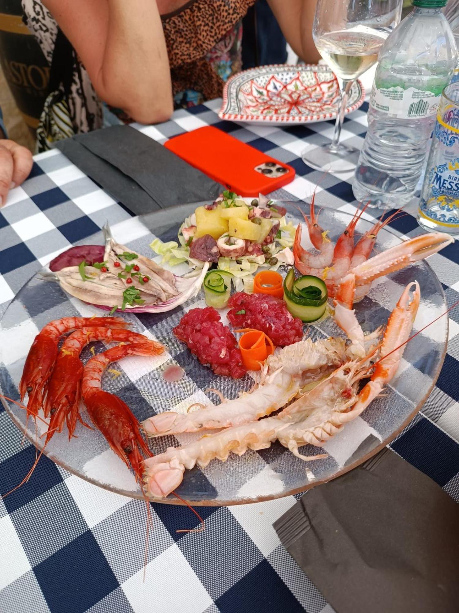 "Appartamento Del Mare Gliaca" Con Vista Isole Eolie,Ampia Terrazza,Wifi E Parcheggio Privato Gratuito Piraino Buitenkant foto