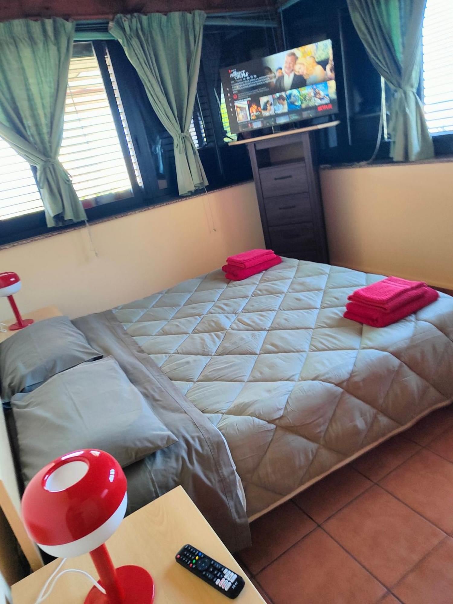 "Appartamento Del Mare Gliaca" Con Vista Isole Eolie,Ampia Terrazza,Wifi E Parcheggio Privato Gratuito Piraino Buitenkant foto
