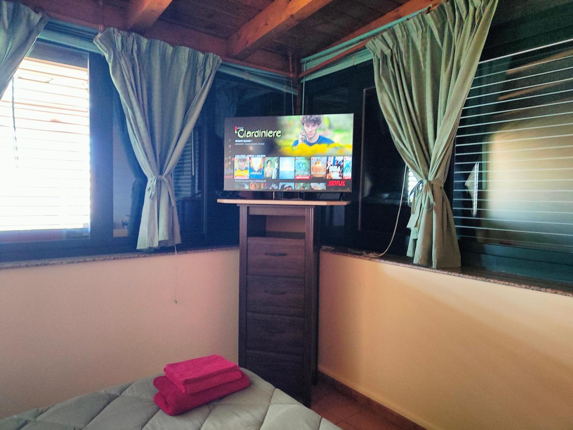 "Appartamento Del Mare Gliaca" Con Vista Isole Eolie,Ampia Terrazza,Wifi E Parcheggio Privato Gratuito Piraino Buitenkant foto
