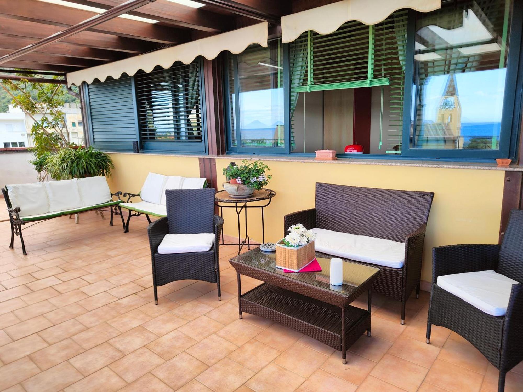 "Appartamento Del Mare Gliaca" Con Vista Isole Eolie,Ampia Terrazza,Wifi E Parcheggio Privato Gratuito Piraino Buitenkant foto